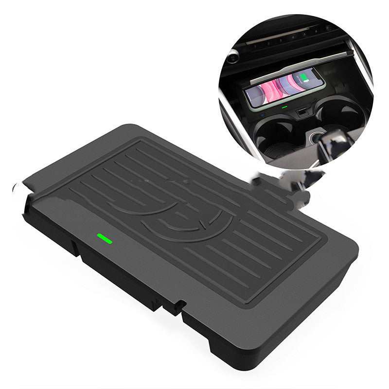 Car Qi wireless charger 10W fast charge pad for car console with high-power three-coil design and USB interface