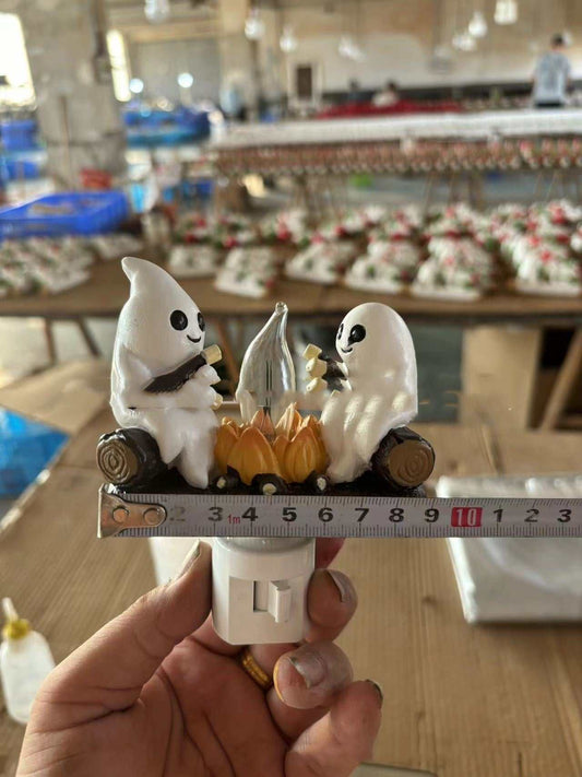 2024 Ghost Campfire Flickering Nightlight 2 Ghosts Roasting Plug Wall Spooky Fire Marshmallow Night Light For Halloween Decor - AMIR BAGS INDIA PRIVATE LIMITED