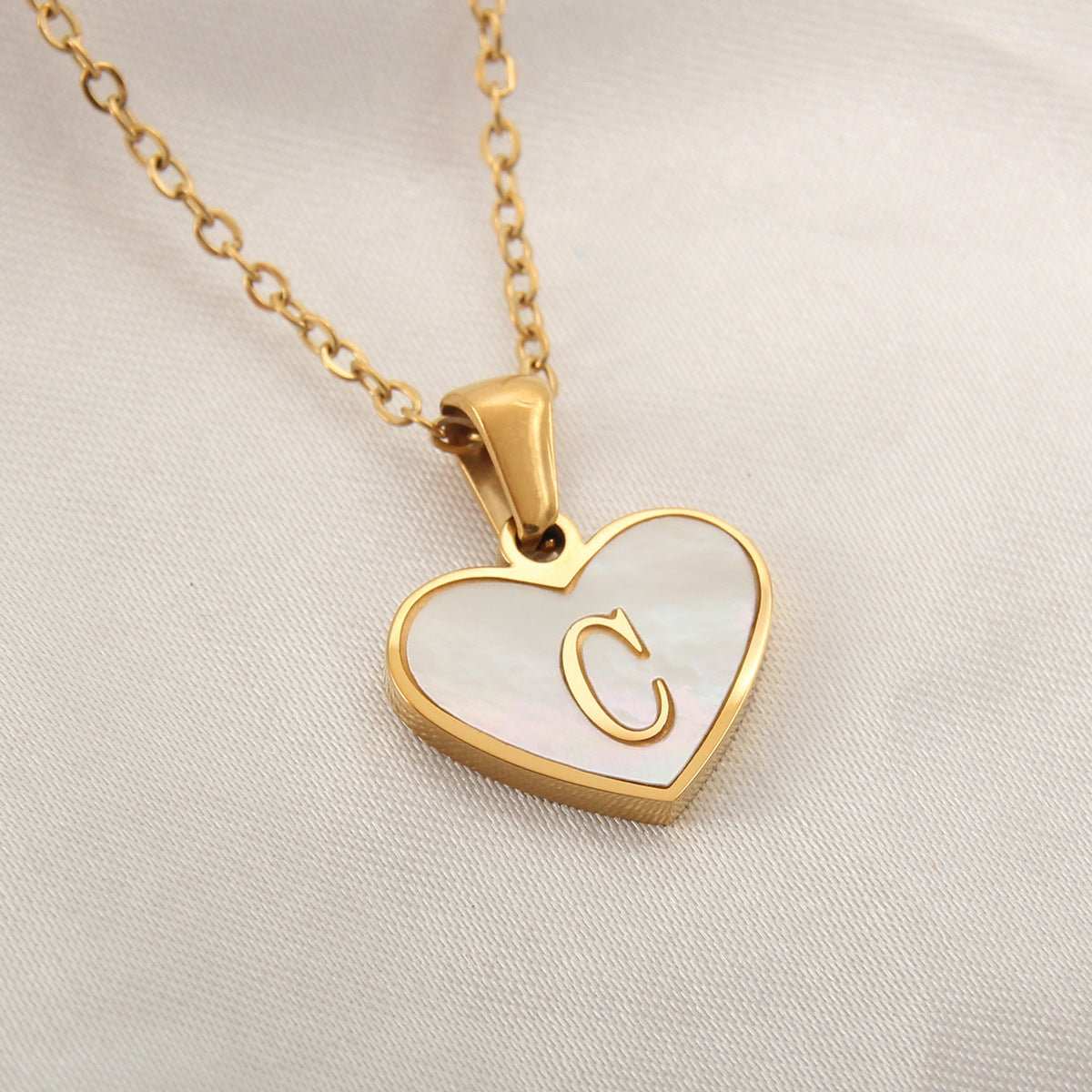 26 Letter Heart - shaped Necklace White Shell Love Clavicle Chain Fashion Personalized Necklace For Women Jewelry Valentine's Day - AMIR BAGS INDIA PRIVATE LIMITED