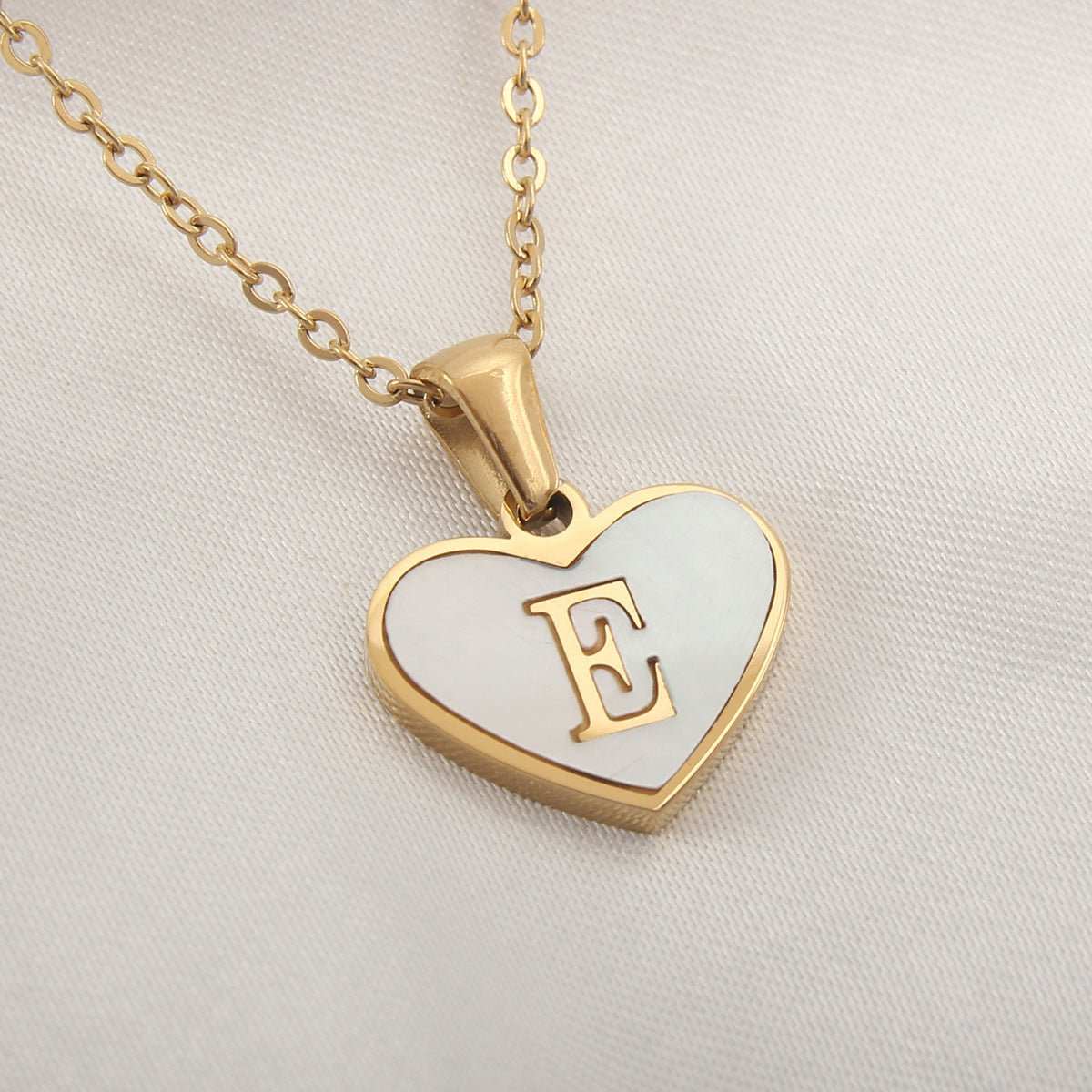26 Letter Heart - shaped Necklace White Shell Love Clavicle Chain Fashion Personalized Necklace For Women Jewelry Valentine's Day - AMIR BAGS INDIA PRIVATE LIMITED
