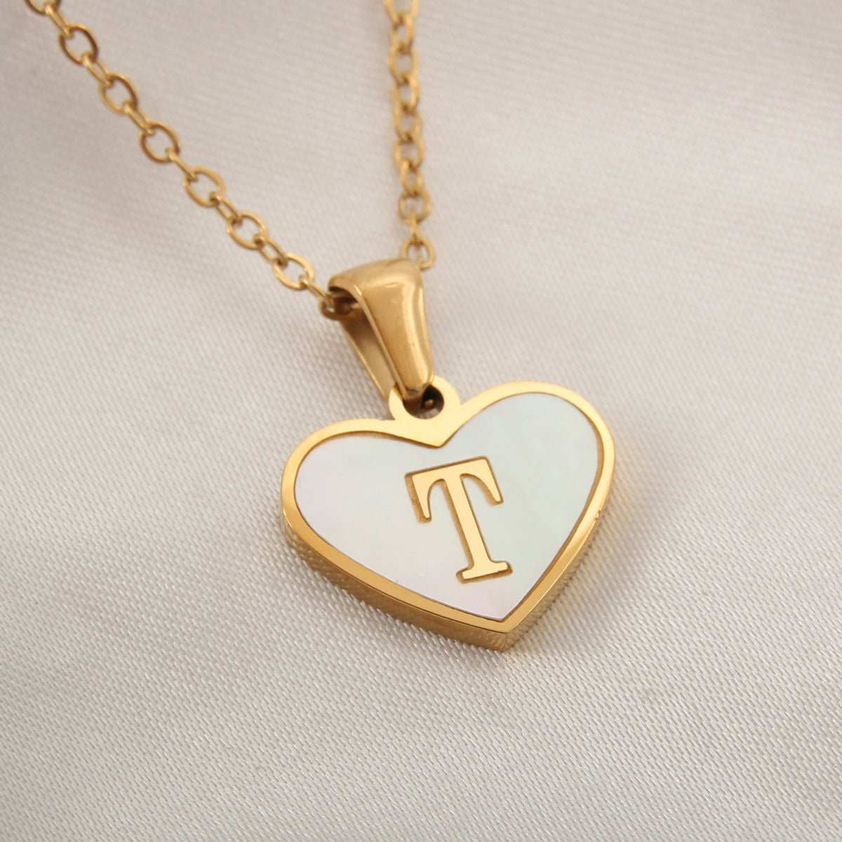 26 Letter Heart - shaped Necklace White Shell Love Clavicle Chain Fashion Personalized Necklace For Women Jewelry Valentine's Day - AMIR BAGS INDIA PRIVATE LIMITED