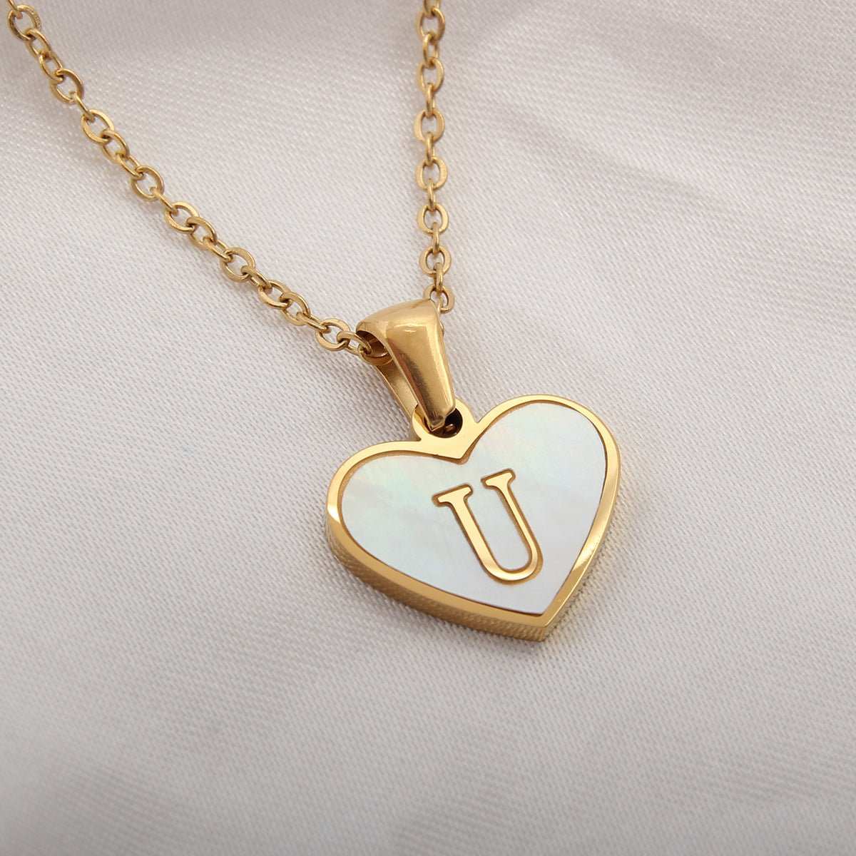 26 Letter Heart - shaped Necklace White Shell Love Clavicle Chain Fashion Personalized Necklace For Women Jewelry Valentine's Day - AMIR BAGS INDIA PRIVATE LIMITED
