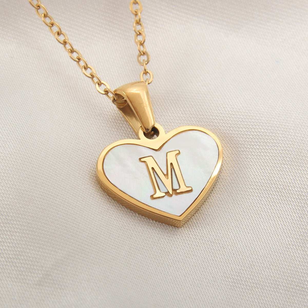26 Letter Heart - shaped Necklace White Shell Love Clavicle Chain Fashion Personalized Necklace For Women Jewelry Valentine's Day - AMIR BAGS INDIA PRIVATE LIMITED