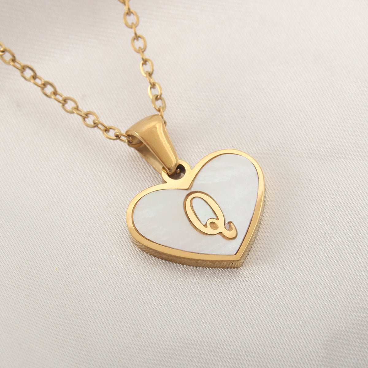 26 Letter Heart - shaped Necklace White Shell Love Clavicle Chain Fashion Personalized Necklace For Women Jewelry Valentine's Day - AMIR BAGS INDIA PRIVATE LIMITED