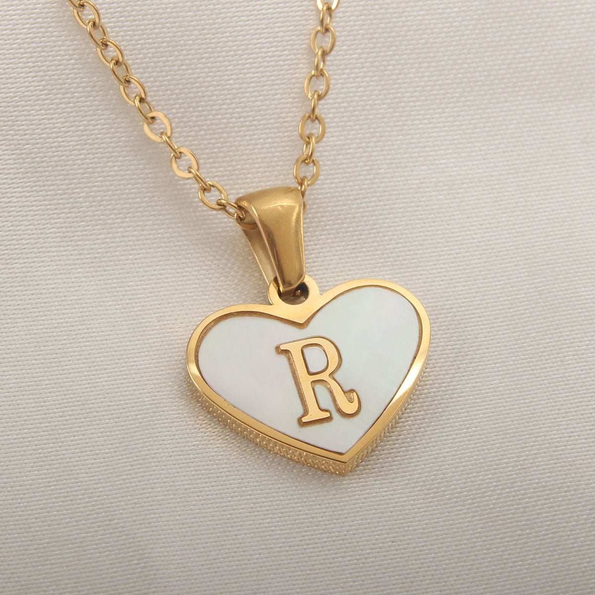 26 Letter Heart - shaped Necklace White Shell Love Clavicle Chain Fashion Personalized Necklace For Women Jewelry Valentine's Day - AMIR BAGS INDIA PRIVATE LIMITED