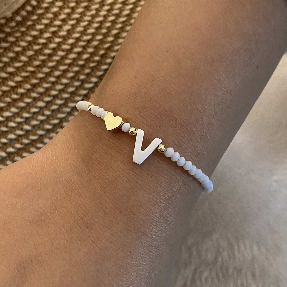 26 Letters White Shell Beaded Bracelet Women Metal Love Design Bracelet Jewelry - AMIR BAGS INDIA PRIVATE LIMITED