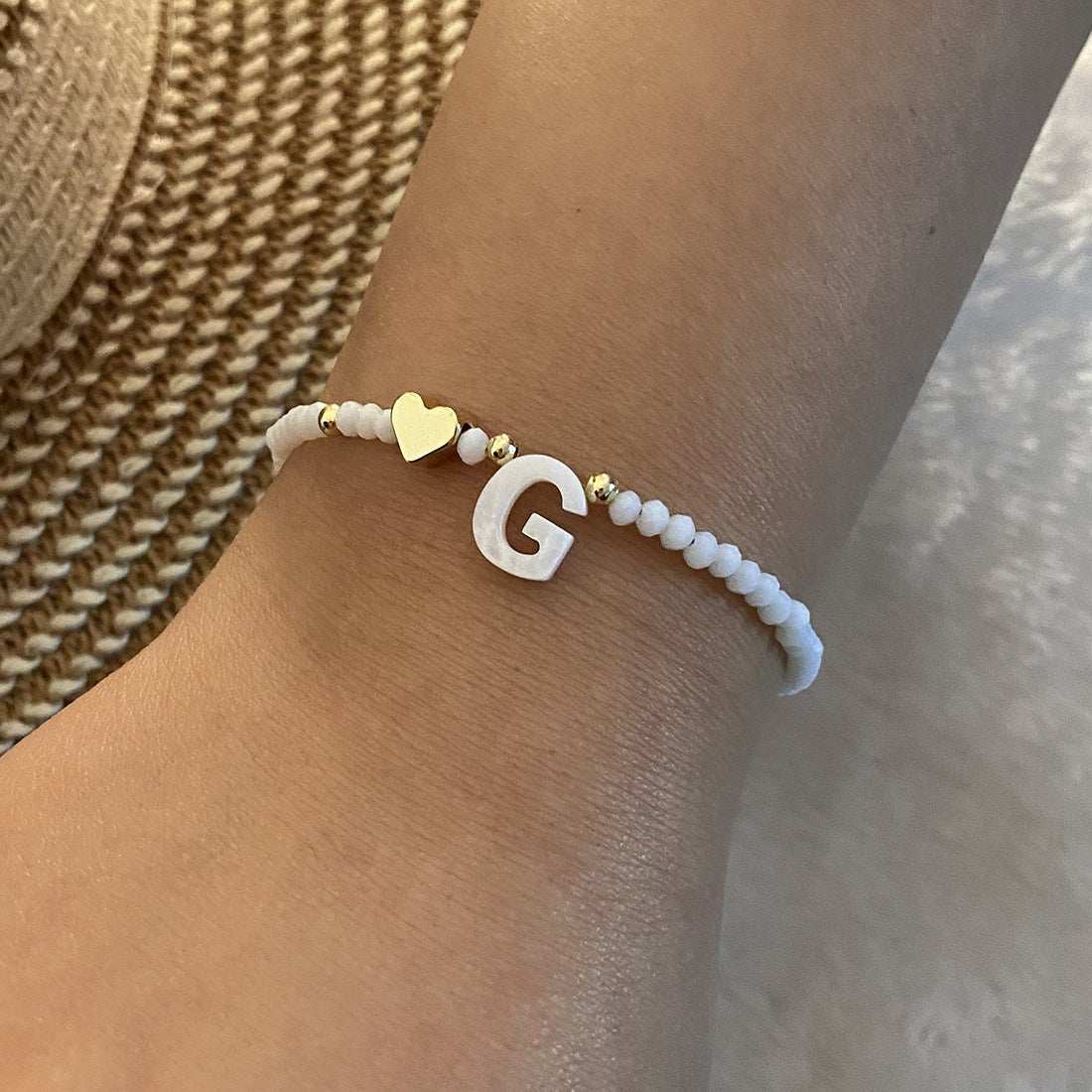 26 Letters White Shell Beaded Bracelet Women Metal Love Design Bracelet Jewelry - AMIR BAGS INDIA PRIVATE LIMITED