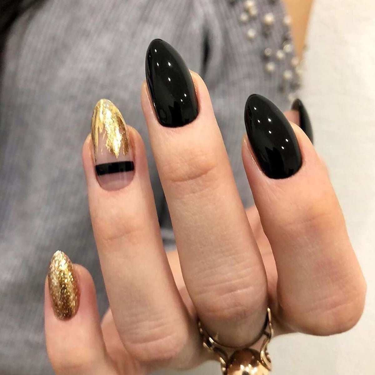Black Gold Glitter Pointed Wear Nail Art Finished Fake Nails - AMIR BAGS INDIA PRIVATE LIMITED