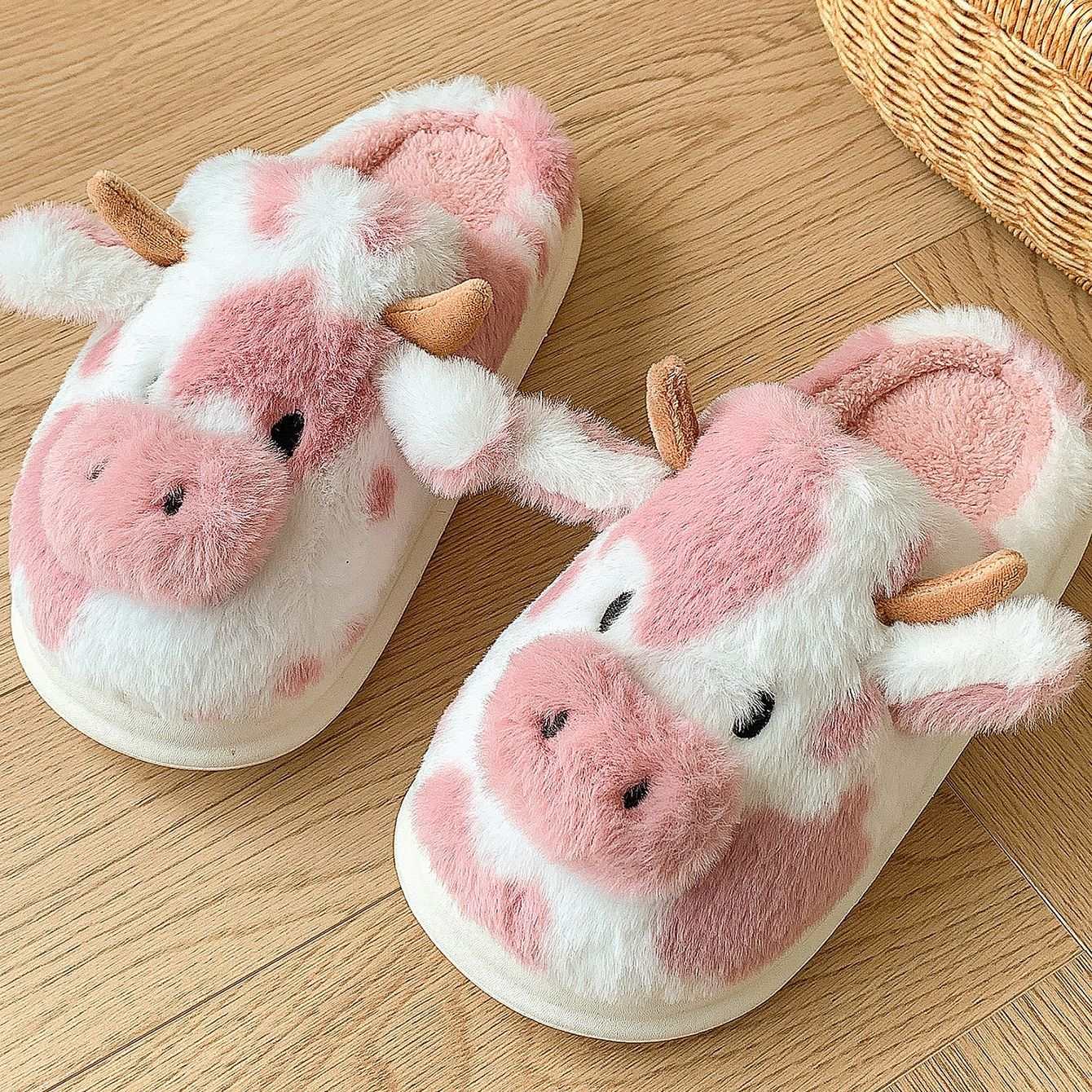 Cute Cartoon Cow Plush Slippers Winter Warm Indoor Bedroom Floor FuzzyOverview:Unique design, stylish and beautiful.Good material, comfortable feet.A variety of colors, any choice.Specification:Applicable gender: neutral/both male and DropshipmanAMIR BAGS INDIA PRIVATE LIMITEDnull