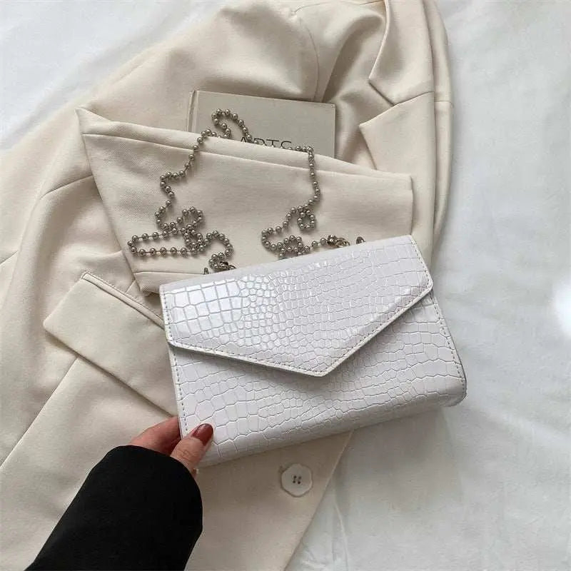 Elegant Simple And Fashionable Handbag - AMIR BAGS INDIA PRIVATE LIMITED