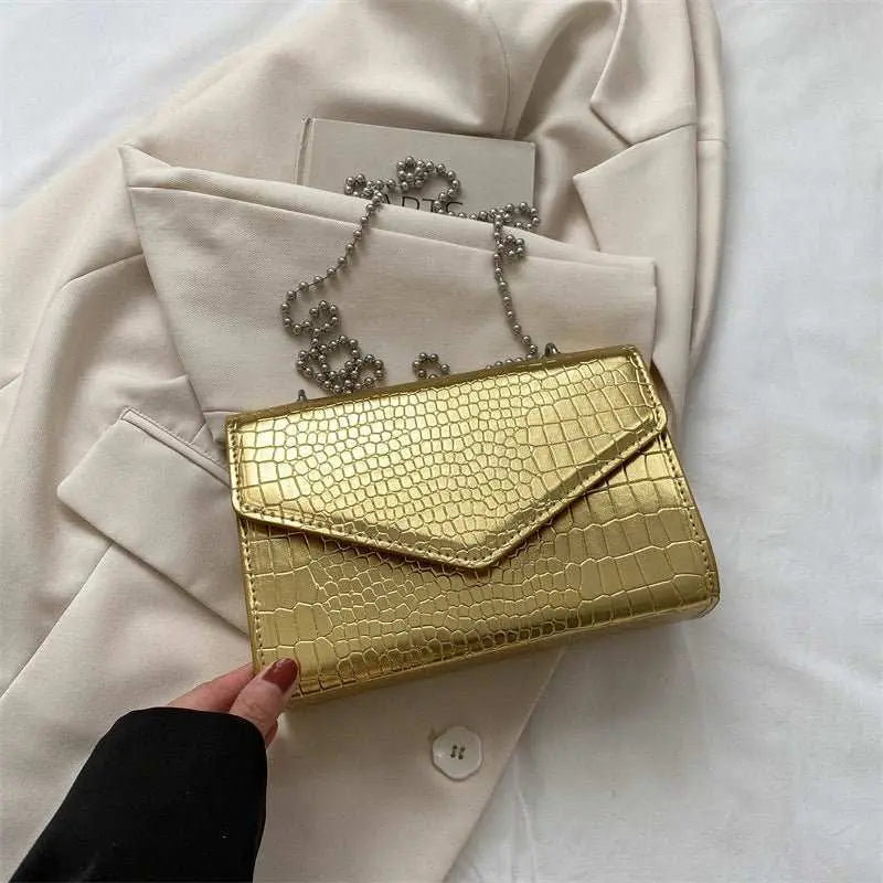 Elegant Simple And Fashionable Handbag - AMIR BAGS INDIA PRIVATE LIMITED