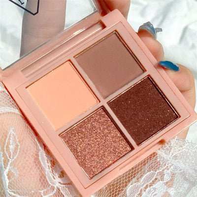 Eye shadow - AMIR BAGS INDIA PRIVATE LIMITED