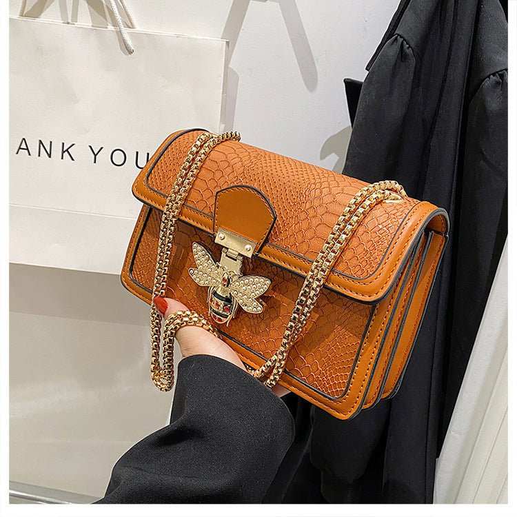 Fashionable Stylish Chain Shoulder Trendy Retro Messenger Bag - AMIR BAGS INDIA PRIVATE LIMITED