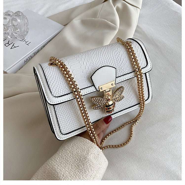 Fashionable Stylish Chain Shoulder Trendy Retro Messenger Bag - AMIR BAGS INDIA PRIVATE LIMITED