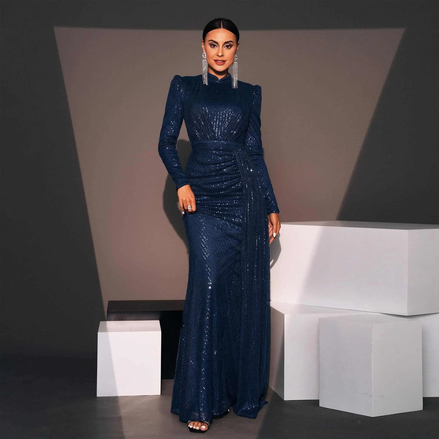 Long Sleeve Round Neck Sexy Slim Long Sequined Banquet Dress - AMIR BAGS INDIA PRIVATE LIMITED
