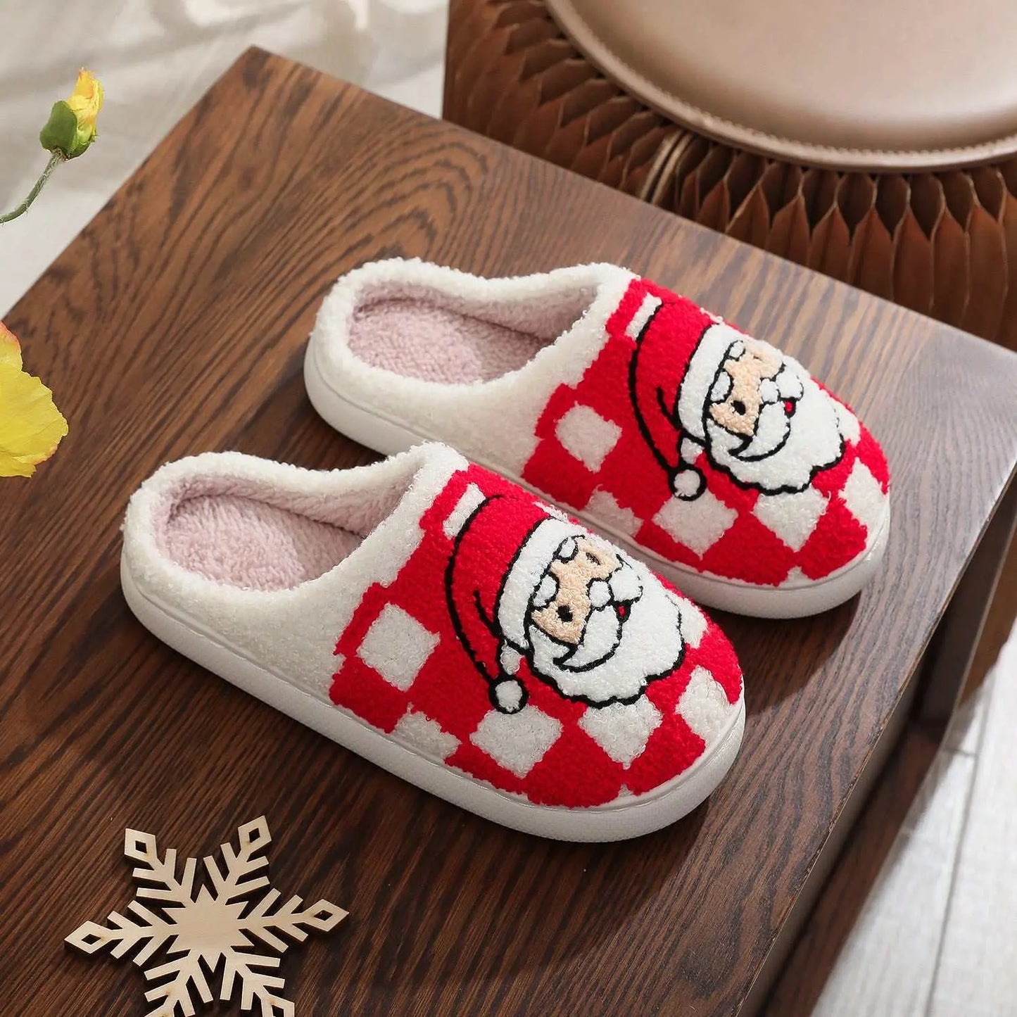 New Christmas Plaid Santa Claus Slippers Winter Indoor Non-slip Floor Overview:Unique design, stylish and beautiful.Good material, comfortable feet.A variety of colors, any choice.Specification:Sole material: TPRUpper material: PlushApDropshipmanAMIR BAGS INDIA PRIVATE LIMITEDnull