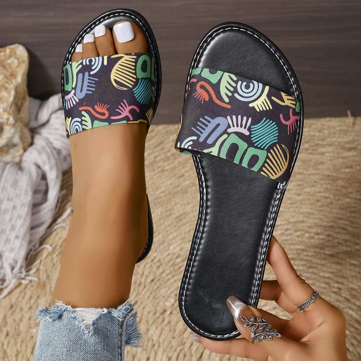 New Fashion Graffiti Print Sandals For Women Summer Round Toe Low Heel Flat Slippers For Women Slides Casual Beach Shoes - AMIR BAGS INDIA PRIVATE LIMITED