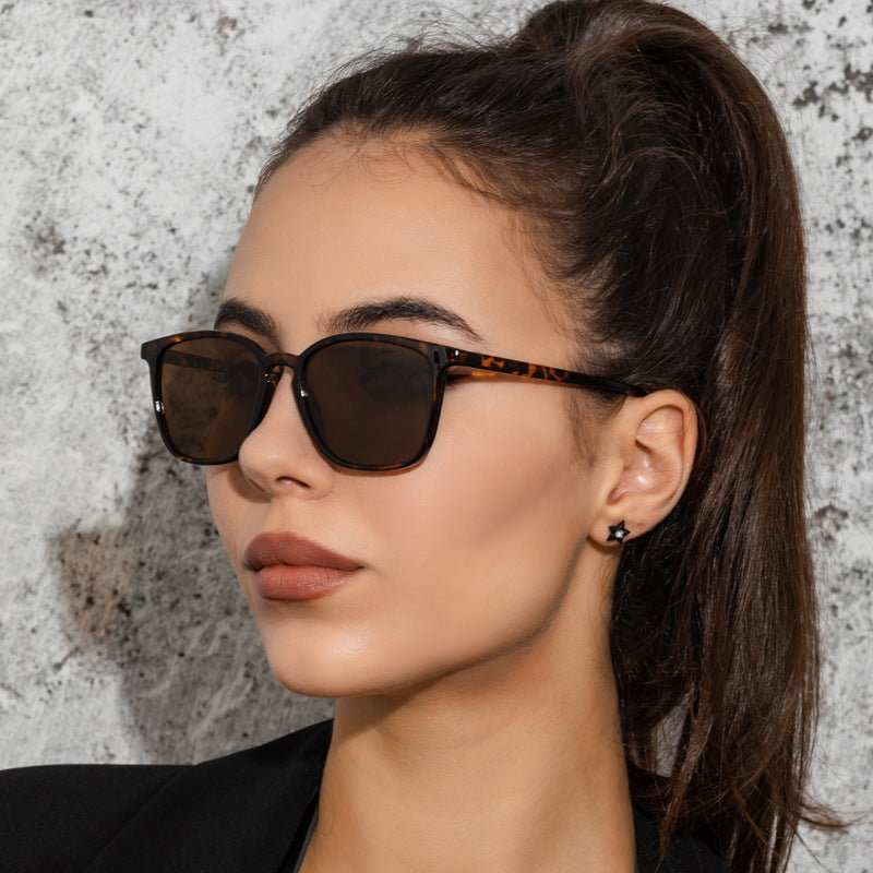 Simple Retro Sunglasses For Men And Women - AMIR BAGS INDIA PRIVATE LIMITED
