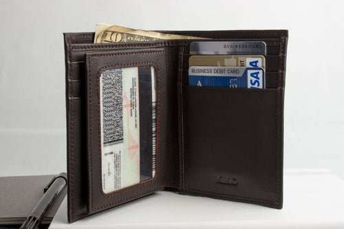 Slimfold Passcase Wallet - AMIR BAGS INDIA PRIVATE LIMITED