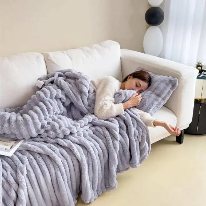 Soft Wind Bubble Velvet Blanket Warm Solid Rabbit Fur Blankets Double - sided Thickening Cover Throw Warm Fur Blanket - AMIR BAGS INDIA PRIVATE LIMITED