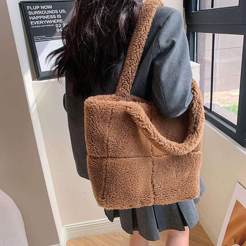 Women's Designer Luxury Plush Bag Winter Fashion Cute Tote Handbags Large Capacity Portable Single Shoulder Furry Bags - AMIR BAGS INDIA PRIVATE LIMITED