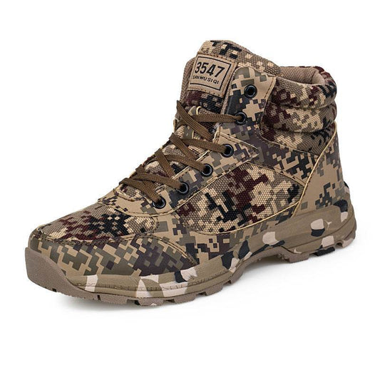 Canvas Army Cotton Shoes in desert camouflage with warm velvet lining and durable sole, designed for adults and children for outdoor activities.