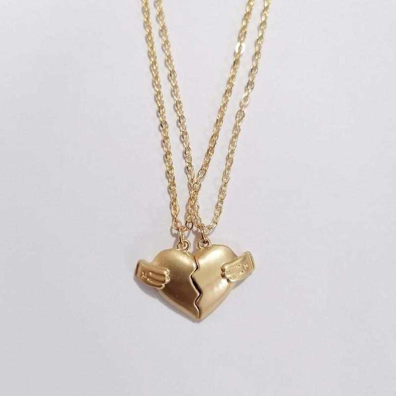 Creative Magnet Love Necklace 2pcs Heart - broken Shape Necklace Men And Women Personalized Jewelry For Valentine's Day - AMIR BAGS INDIA PRIVATE LIMITED