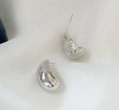 Metal Water Drop Earrings With A Sense Of Niche Luxury - AMIR BAGS INDIA PRIVATE LIMITED