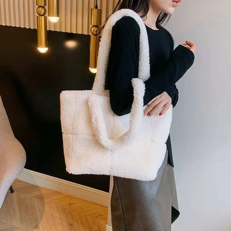 Women's Designer Luxury Plush Bag Winter Fashion Cute Tote Handbags Large Capacity Portable Single Shoulder Furry Bags - AMIR BAGS INDIA PRIVATE LIMITED