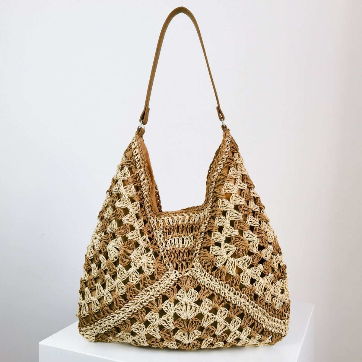 Women's Fashion Handmade Straw Woven Hollow Contrast Color Weave Shoulder Bag - AMIR BAGS INDIA PRIVATE LIMITED
